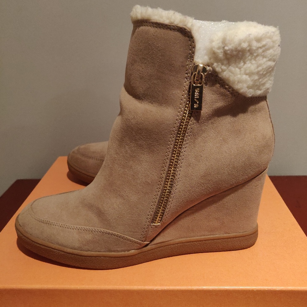 UNISA Suede Ankle Boots